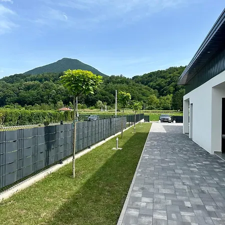 Unavis Villa *