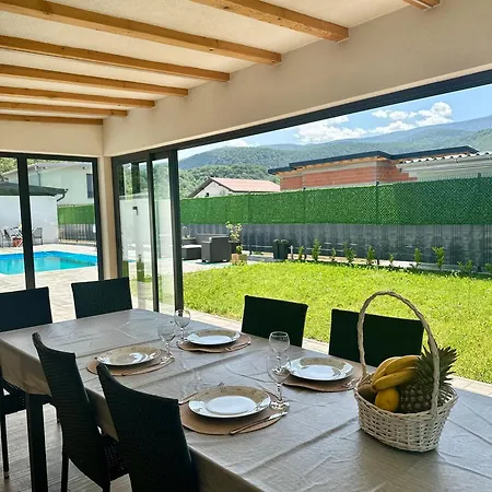 Unavis 빌라 Bihać