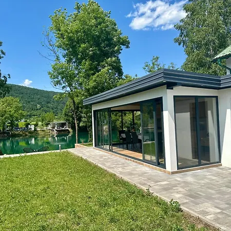 Unavis Villa